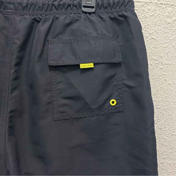 Calvin Klein Men's Black and Yellow Swimtrunks UPF 40+ NWT XL - Picture 7 of 8